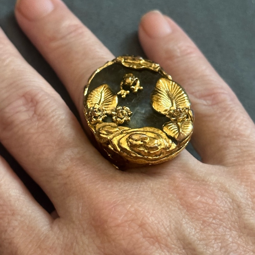Roberto cavalli vintage ring
Size is adjustable - Picture 5 of 14